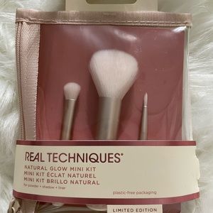NEW Real Techniques Natural Glow Mini Kit Brushes